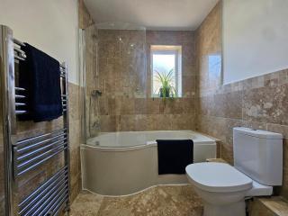 StayZen Apartments - Luxury Central Apartment with Parking - sleeps 8 - 7