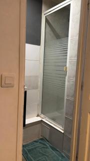 Charmant studio au bord du lac d’Elancourt village - 4