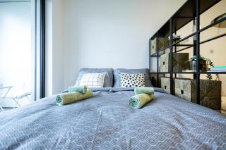 Bright & Spacious Apartment - Garage & Balcony - 3