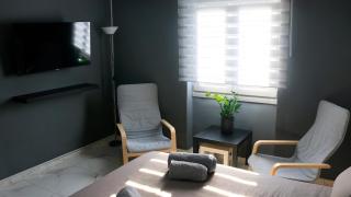 Luneva Stylish House Near City Center - 7