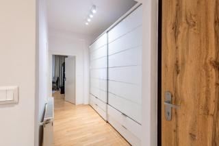 ADM Central Modern Place - Wifi, AC, Coffee, TV - 7