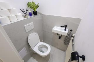 ADM Central Modern Place - Wifi, AC, Coffee, TV - 9