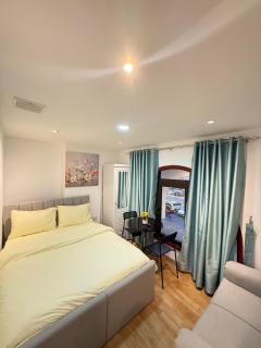 Grand International - 1