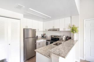 Landing Modern 1BD Gym Tennis Court - 5