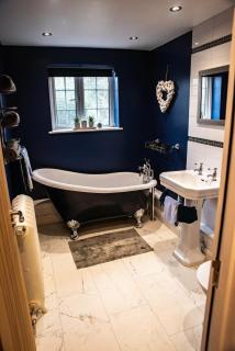 5 Bedrooms, Pool Table, Sleeps 10, Contractor Stays, Family Gatherings - Secure Free Parking - 6