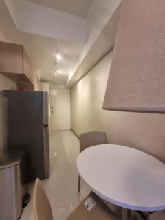 Executive Suite, City Skyline near Solaire & MRT - 6