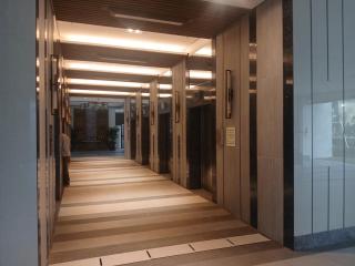 Executive Suite, City Skyline near Solaire & MRT - 9