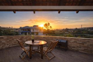 Aptos Exclusivos a 700m da Praia I Terraço ou Varanda I Cozinha Completa I Wi-Fi - 0