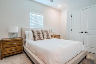 Landing Spectacular 2BD Gym Game Room - 3