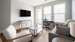 Landing Stylish 1BD Courtyard Gym - 8