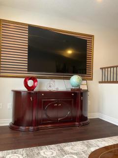 Modern Luxury Townhome with 2BR Balcony plus Parking - Happy Oaks - 9