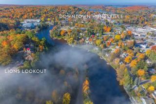 charming riverside retreat - 7