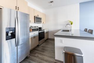 Landing Incredible 1BD Courtyard Gym - 5