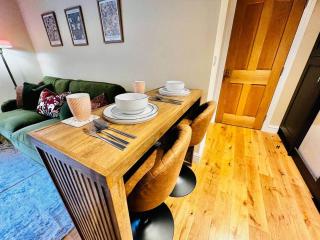 Elegant Hayfield Escape - Heart of Peak District - 3