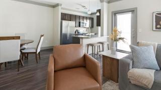 Landing Modern 1BD Pool Gym - 7