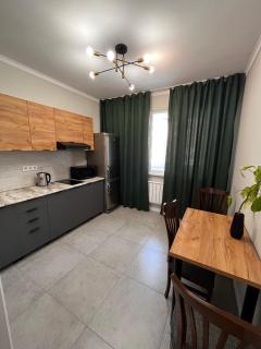 Cozy Modern Akvarel Apt - 3