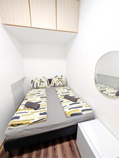 Spacious Rooms - 15 Min from Airport & City Center, 5 Min from Vienna Main-Bus Station EZ7 - 1