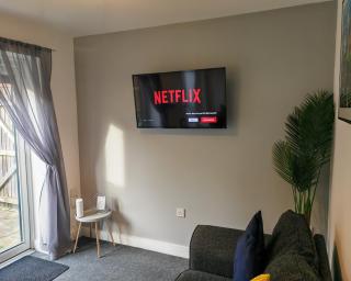 Prince George House - Spacious 2 Bed Home from Home near Hospital in Derby - 4
