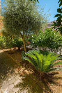 Comfort&Cozy Apartment near Airport & Bus Terminal - 5