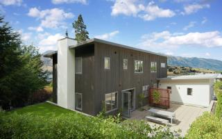 Peaceful Queenstown Hill Home, Forest, views - 0