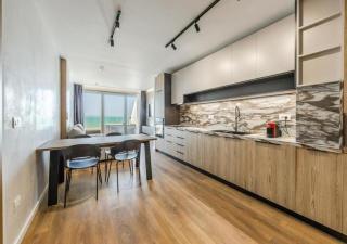 The Seaview Jacuzzi Suite by PS - 9