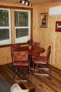 serenity cabins forest view - 9