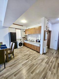 Summerland Beautiful Apartments - 4