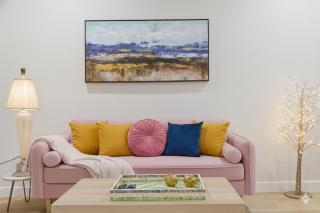 New Tiffany Blue Home on UT Campus, Moody with Dedicated Parking - 9