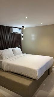 Private 1 Bedroom in Surulere with 24 Hours Power and Fast WiFi - 8