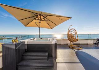 The Ultimate Jacuzzi Penthouse by PS - 0