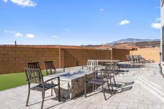 Splash and Putt Paradise home - 2