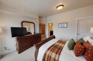 Luge Lane townhouse - 1