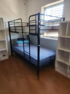 Tomato Backpackers - 4