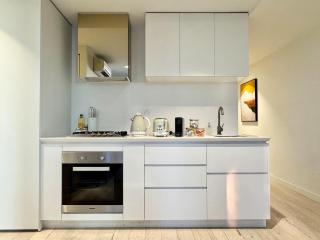 Cozy 1B apt in Central Mel unbeatable location#EQ23 - 5