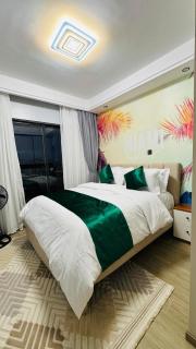 Luxury 2BR High Floor Skyline - 9