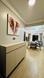 Luxury 2BR High Floor Skyline - 2