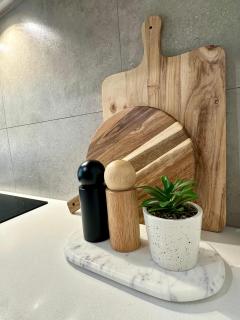 Double Room with Private Bath in Christchurch 10 mins away from Airport - 2