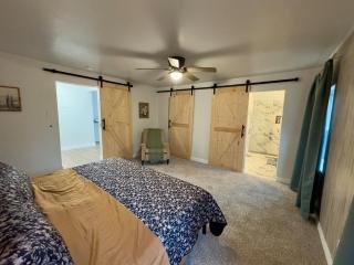 5-Star Stay-Huge 4BR Near Bishop Arts-Sleeps 12- Family Friendly - 7