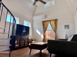 Cute Barn Guesthouse - Minutes from Downtown and major Attractions - 5
