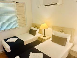 Palm Cove Tropic Apartments - 7