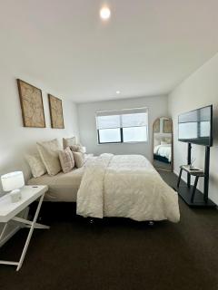 Two Double Rooms in Christchurch 10 mins from Airport - 4