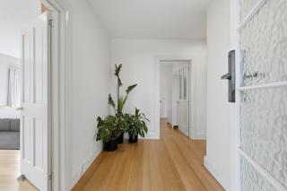 Taroona Hideaway - 3 Bedroom House with Sauna - 3