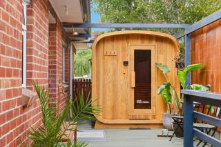 Taroona Hideaway - 3 Bedroom House with Sauna - 8