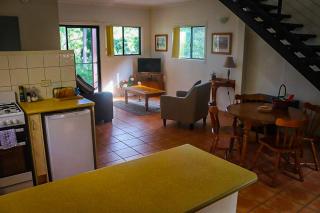 LAKE VIEW CHALET Australia Zoo close by - 2