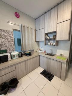 AYAAN Freesia Snooker House at Quintet Private Parking - 1