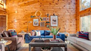 Hazel by AvantStay Cliffside Modern Cabin w Incredible Views Hot Tub - 4