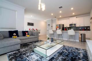 Gorgeous 4 Bedroom w Screened Pool Close to Disney 2653 - 8