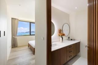 Stunning Seaview Near the Beach - 7