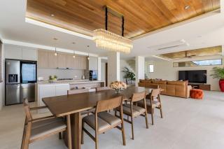 Stunning Seaview Near the Beach - 6