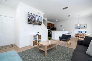 Four Bedroom w/ Screened Pool Close to Disney 4572 - 7